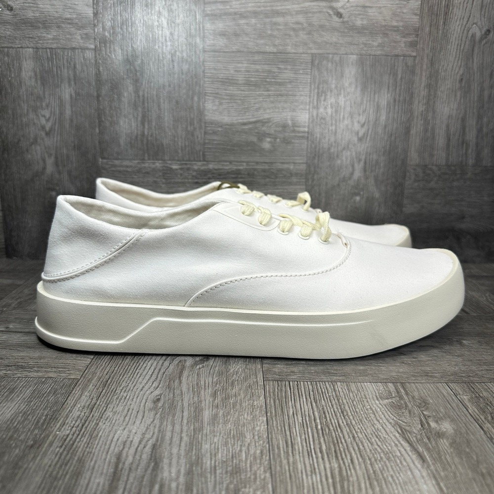 OluKai Tradewind Sneakers Mens 10.5 Off White Canvas Slip On Casual NEW